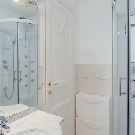 Guesthost - Amazing With Private Parking Apartment Sanremo