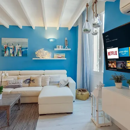 Apartment Guesthost - Amazing With Private Parking