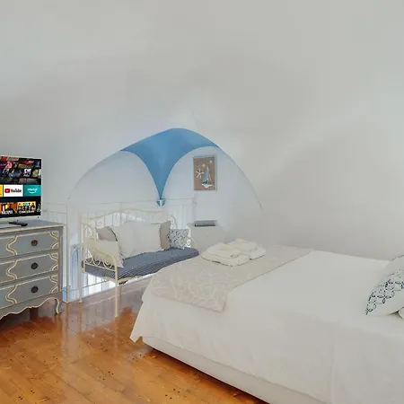 Guesthost - Amazing With Private Parking * Sanremo