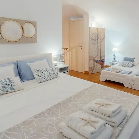 Guesthost - Amazing With Private Parking Apartamento *