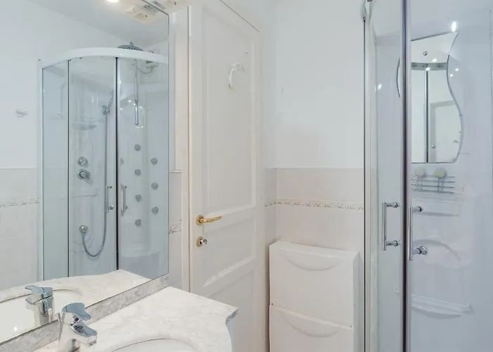 Guesthost - Amazing With Private Parking Apartmán Sanremo