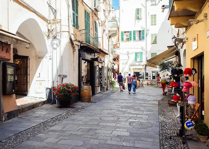 Guesthost - Amazing With Private Parking * Sanremo